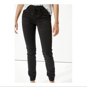 American Eagle High-Waisted Jogger